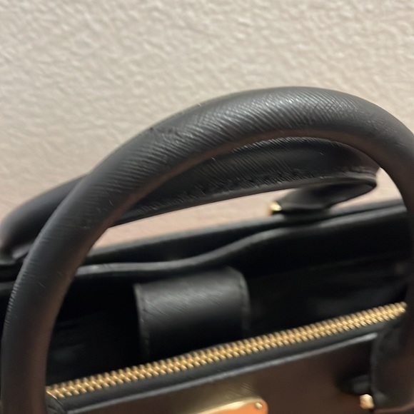 Michael Kors Kellen Black Satchel Tote Handbag - Picture 4 of 8